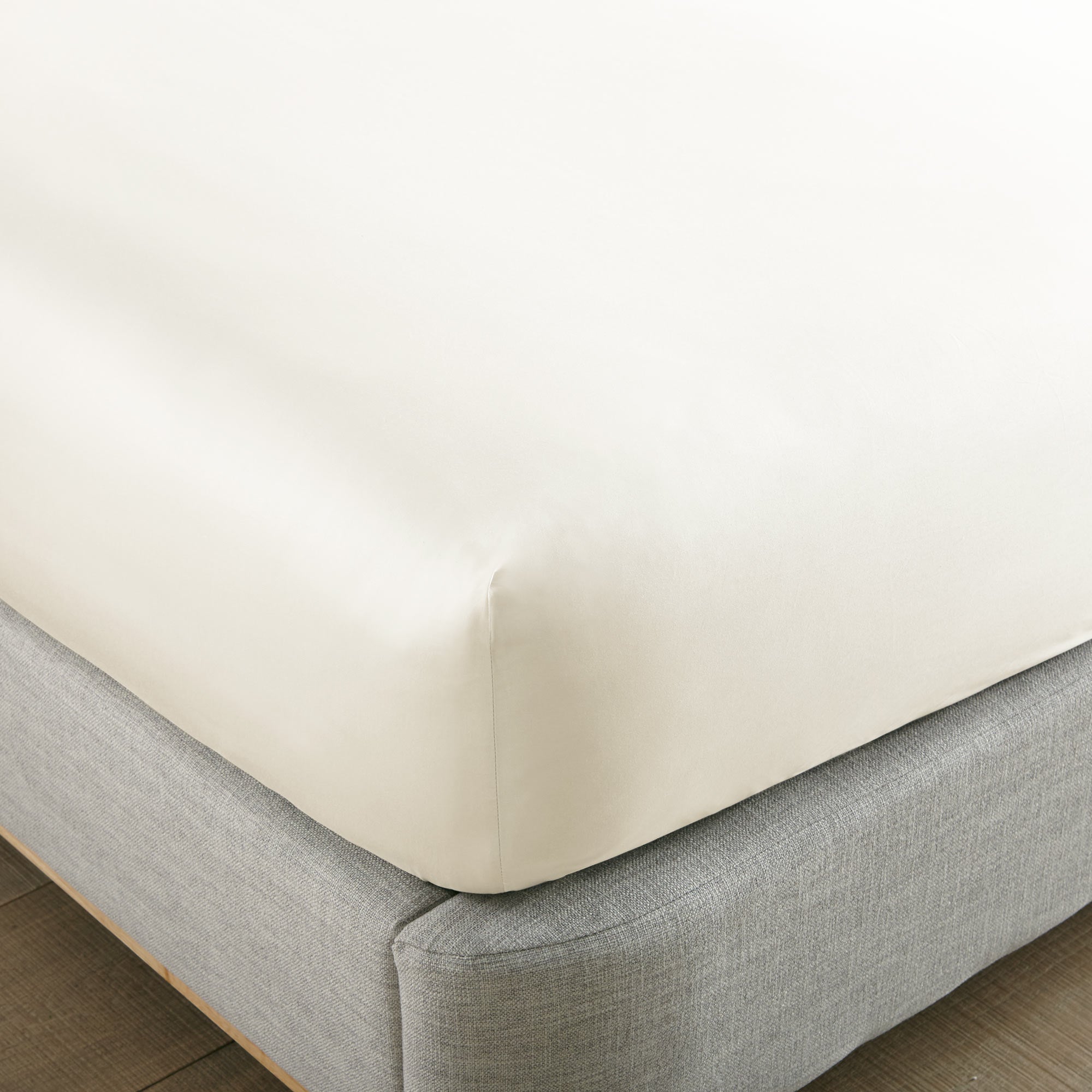 300 TC Sateen Fitted Sheet - 11 colors